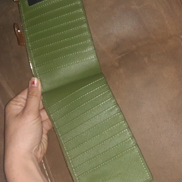 brand new chelmon wallet👛 - Picture 4 of 4